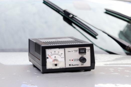 Зарядное устройство Вымпел 30 автомат 20А, 14.8/16/19в, стрелочный